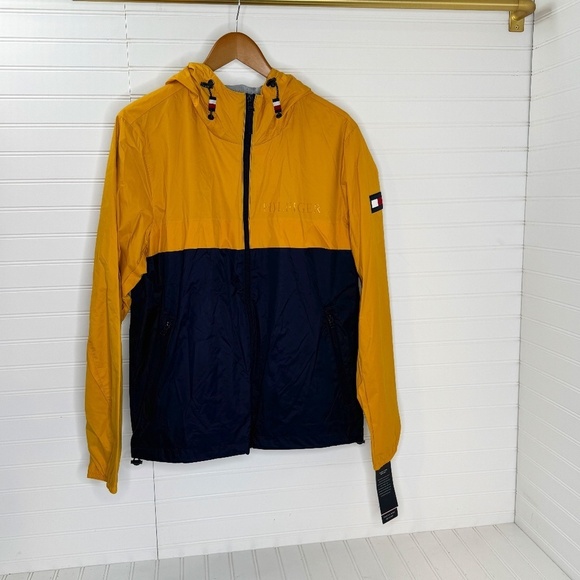 NEW Tommy Hilfiger Small Windbreaker - Picture 1 of 7